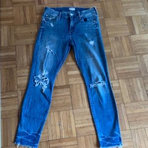 MOTHER LOOKER fray skinny jeans